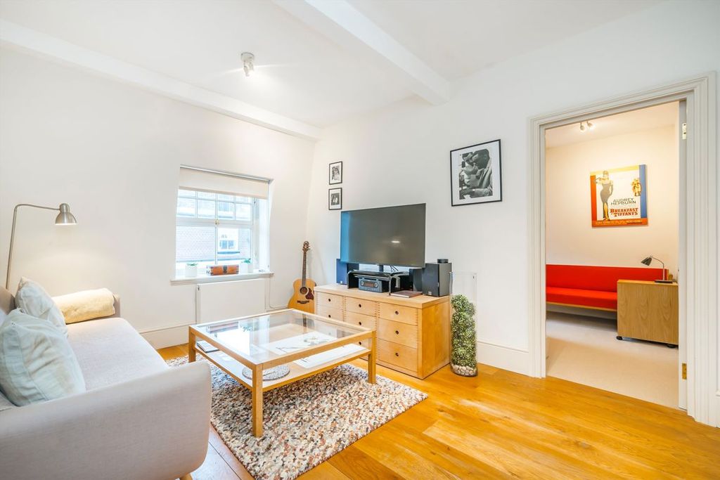 Property photo 2 of 6