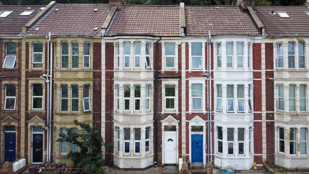 Property photo 1 of 7 4403440