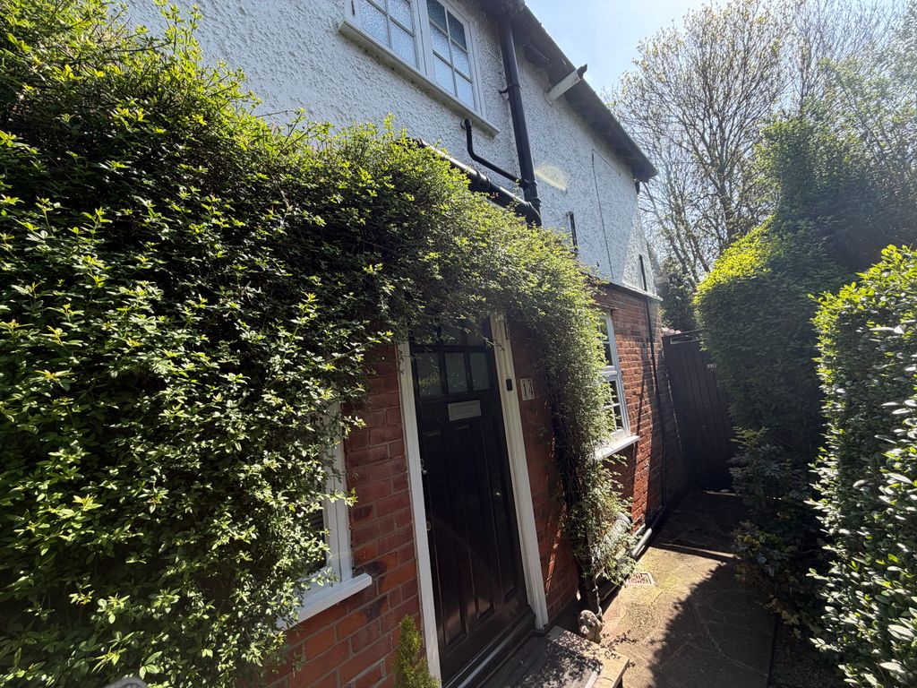 Property photo 2 of 30