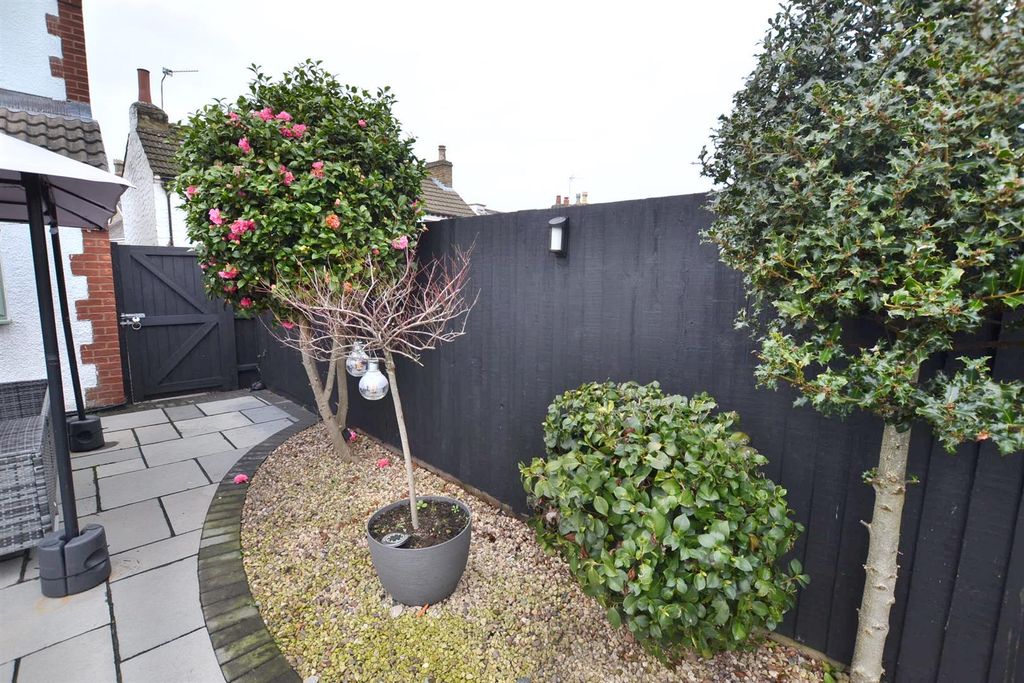 Property photo 3 of 35 Moorfield Place (3).Jpg