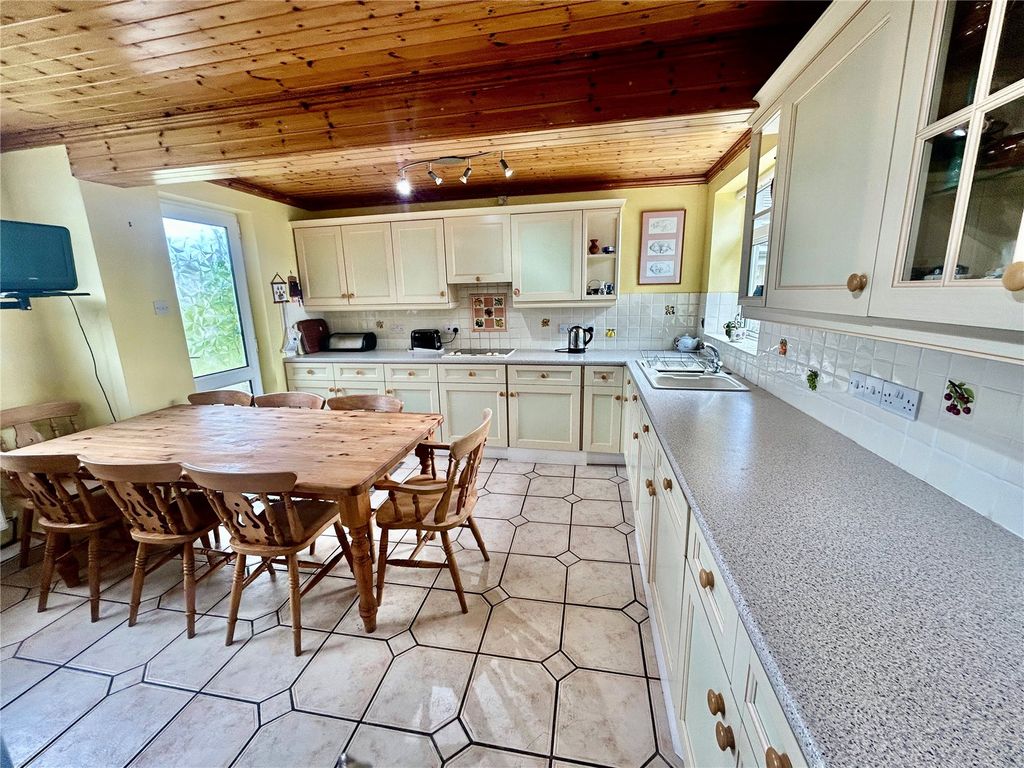 Property photo 2 of 16 Picture No. 03