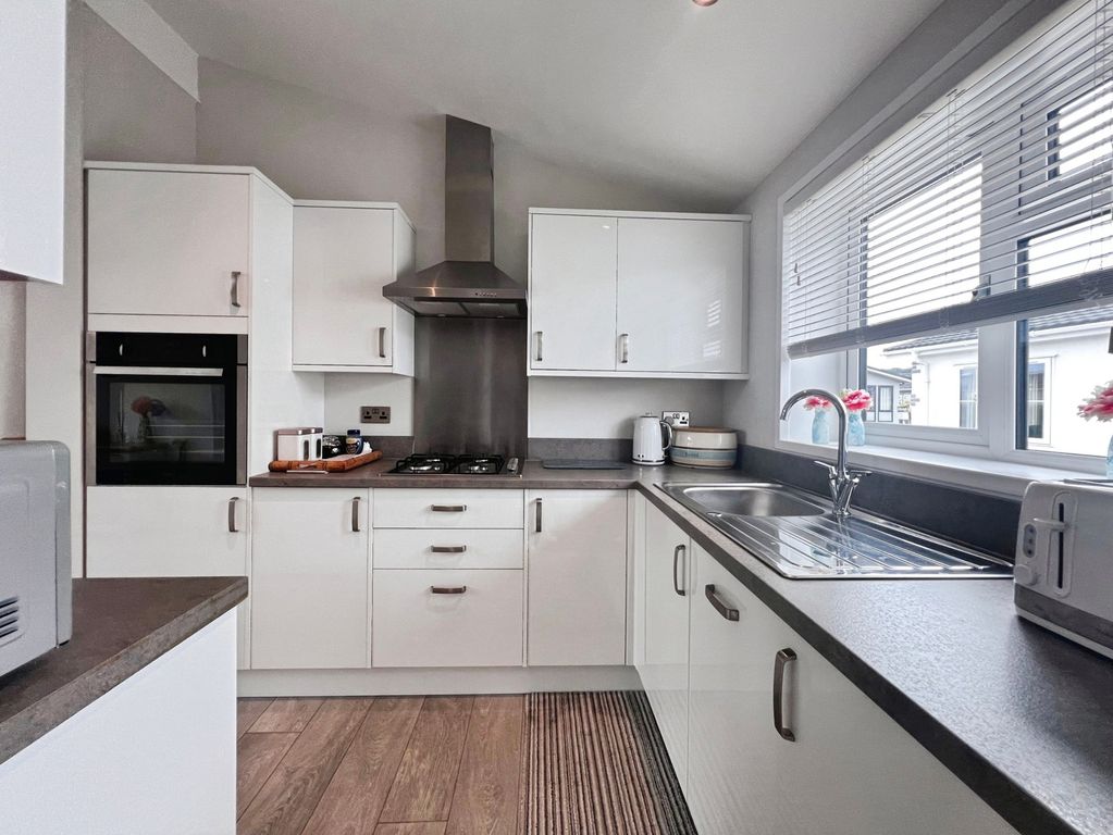Property photo 2 of 15 Pbox-Img.Jpg