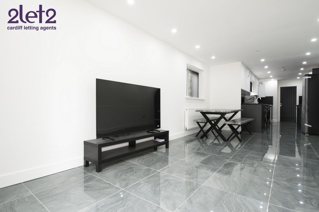 Property photo 2 of 9 Photo 2