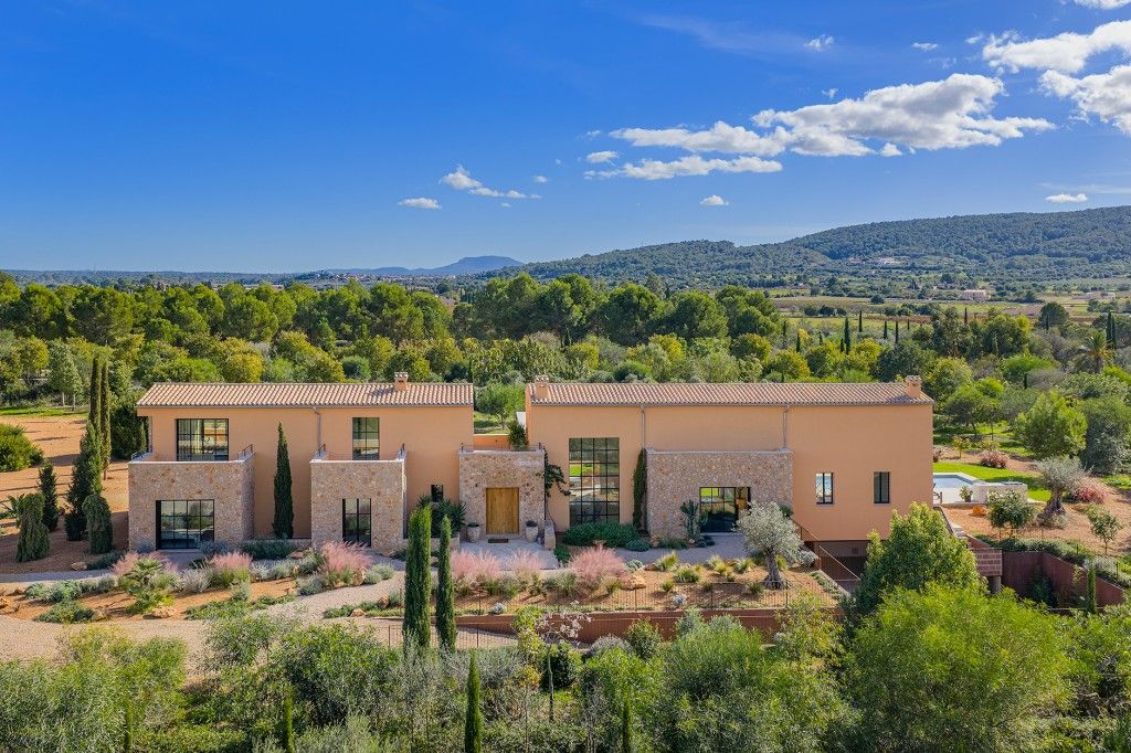 Property photo 1 of 20 Aerial (2)