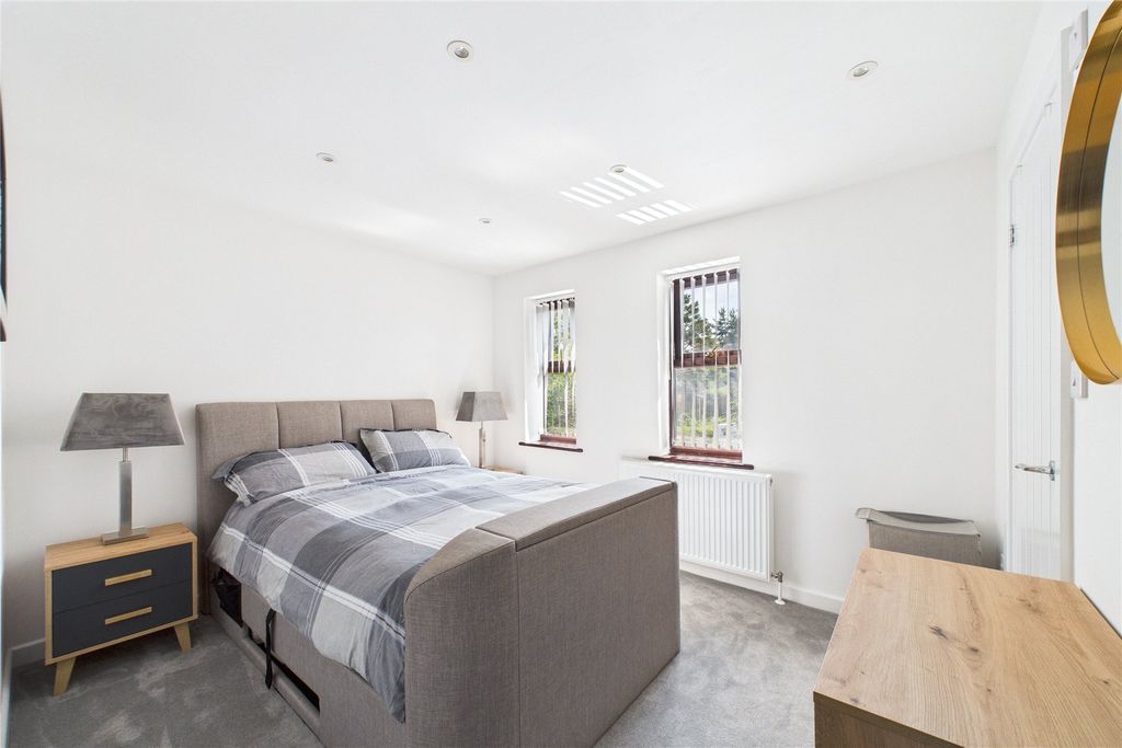 Property photo 2 of 16 Picture No. 01