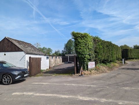 Property photo 2 of 3 E8B66Af6164d074F1435c8356725F7c3-Pxl-20240510-092132132.Jpg