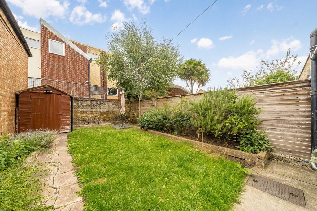 Property photo 2 of 9
