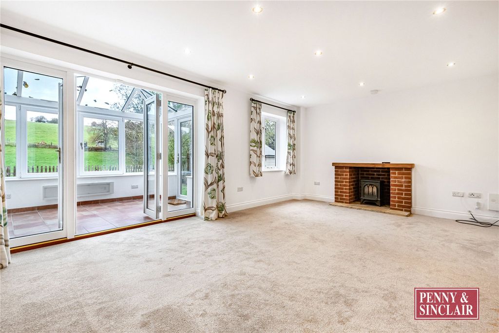 Property photo 2 of 18 Picture No. 17