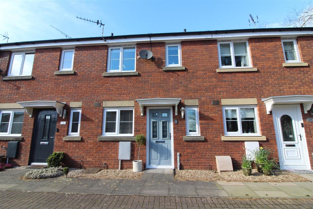 Property photo 1 of 29 Outside