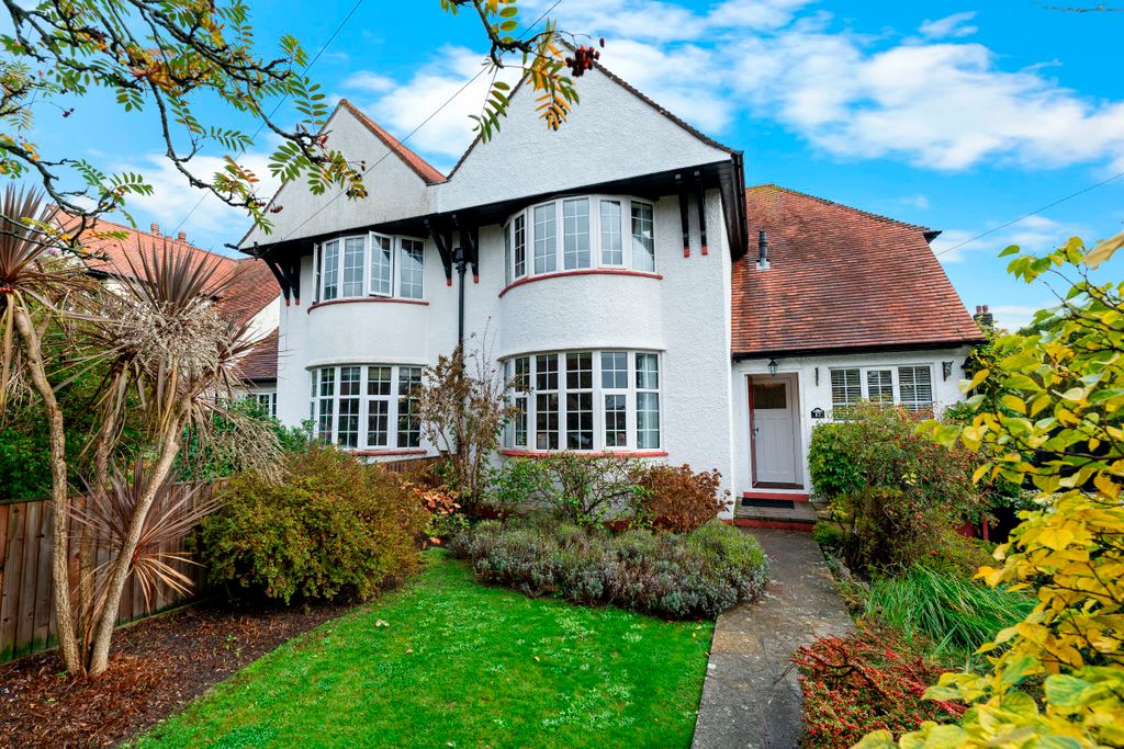 Property photo 1 of 26