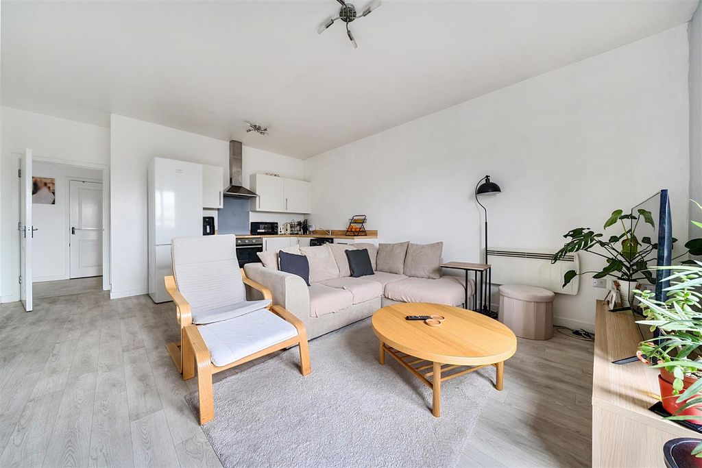 Property photo 2 of 19 Lounge/Diner/Kitchen