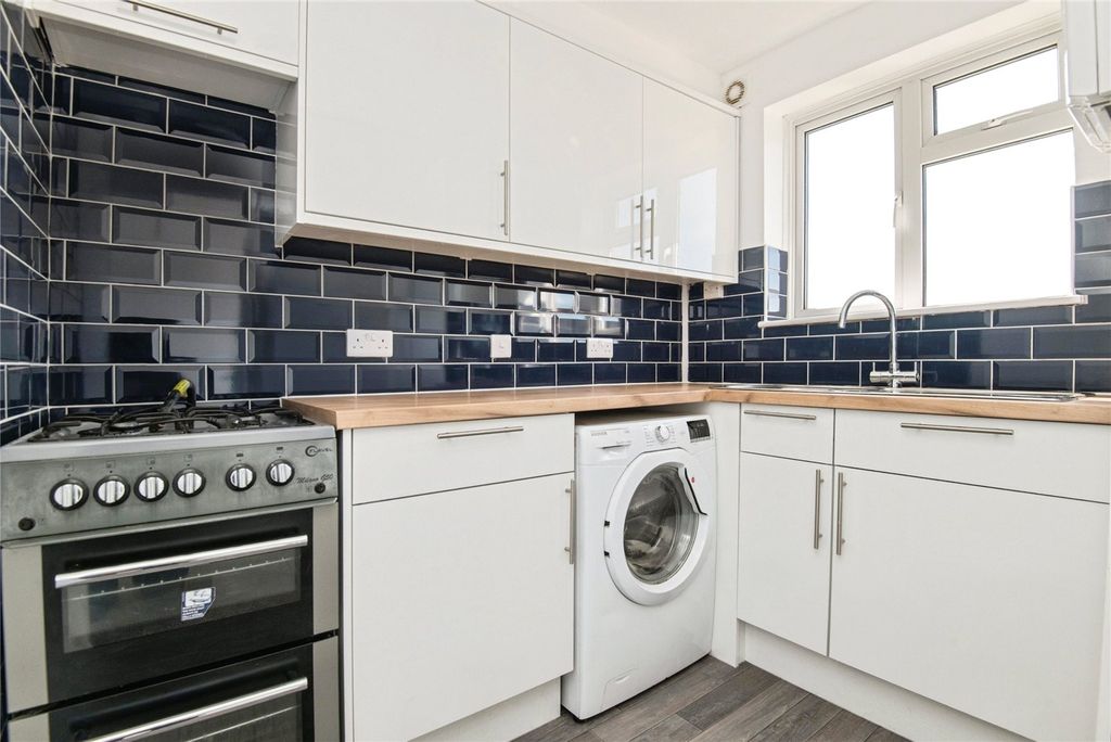 Property photo 3 of 11 Picture No. 09