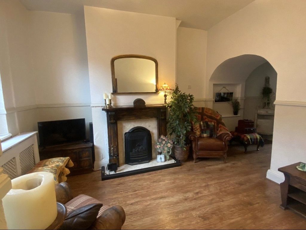 Property photo 2 of 12 Lounge