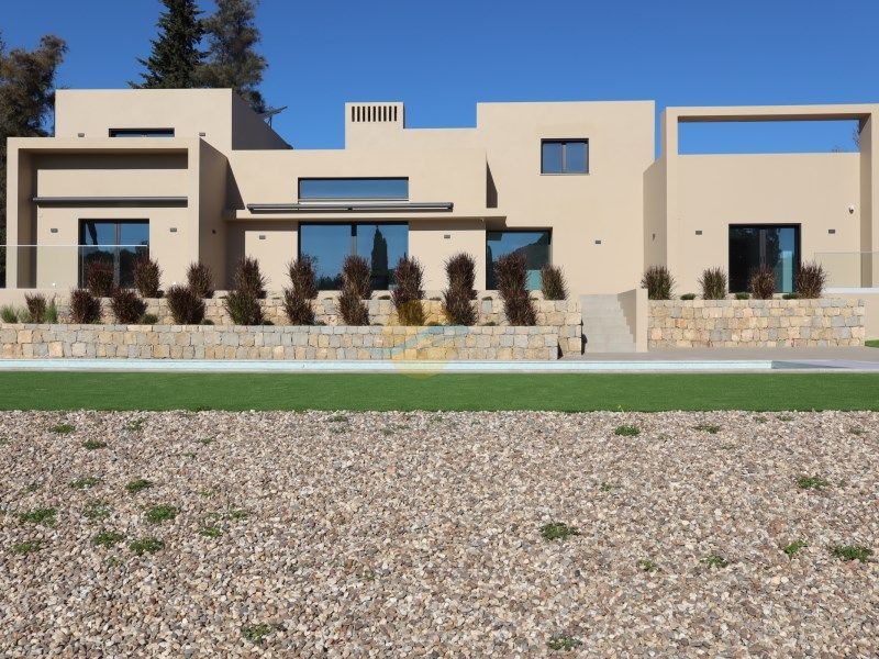 Property photo 1 of 37