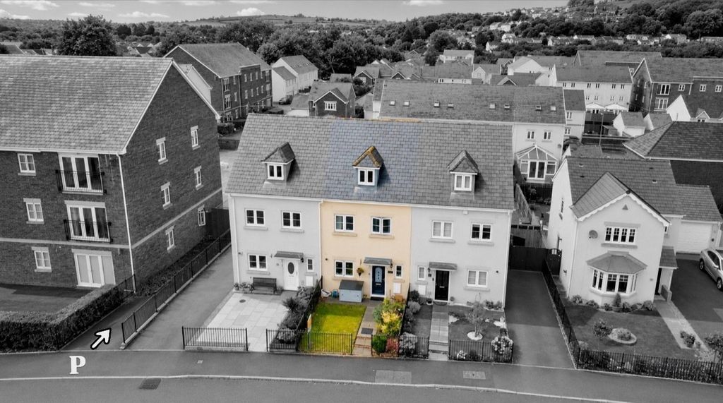 Property photo 1 of 21