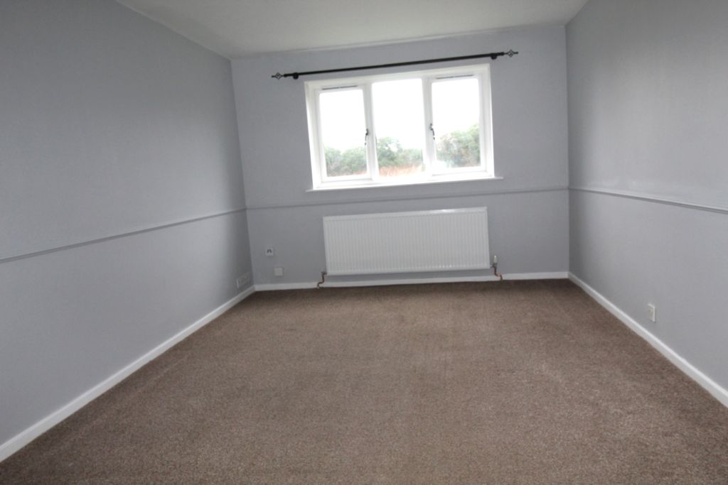 Property photo 3 of 8 Living Room