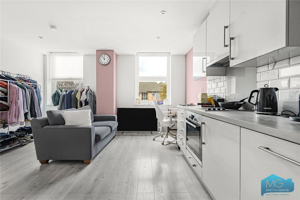 Property photo 1 of 8 Picture No. 16