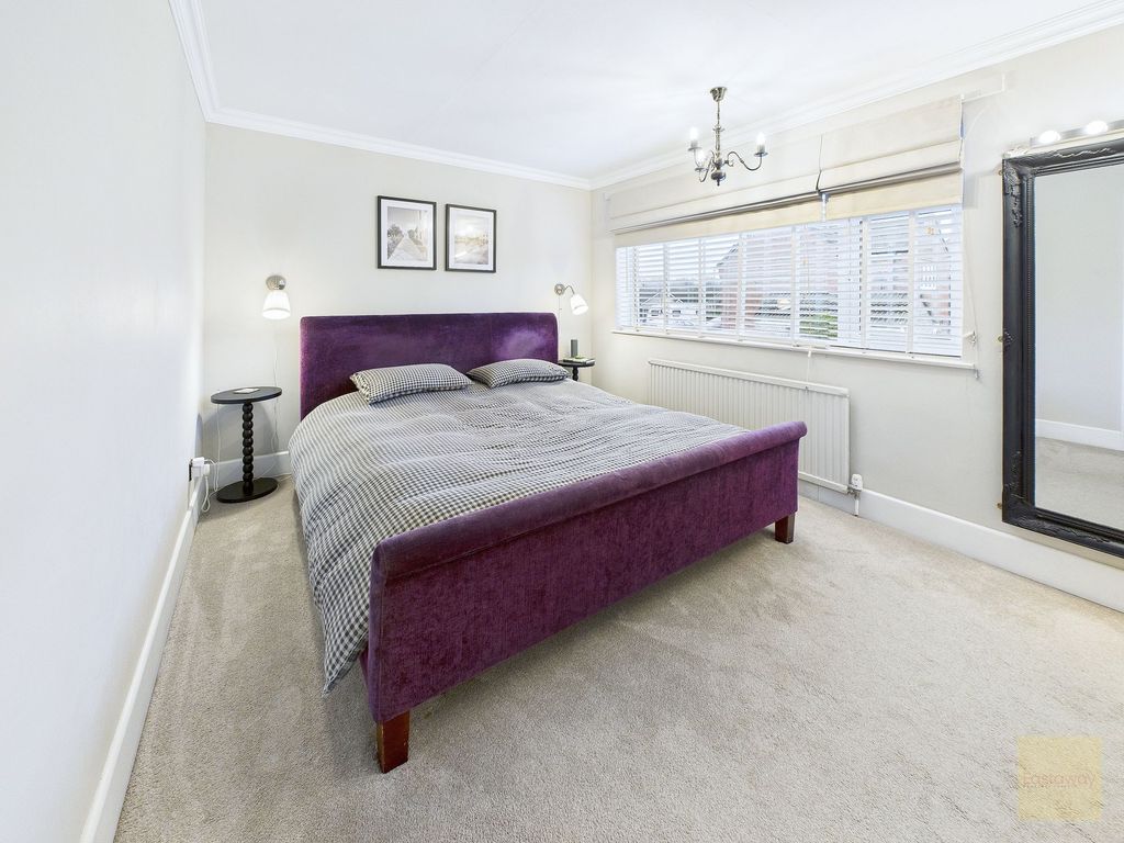 Property photo 3 of 18 Principal Bedroom