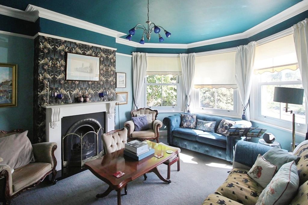 Property photo 3 of 19 Pbox-Img.Jpg