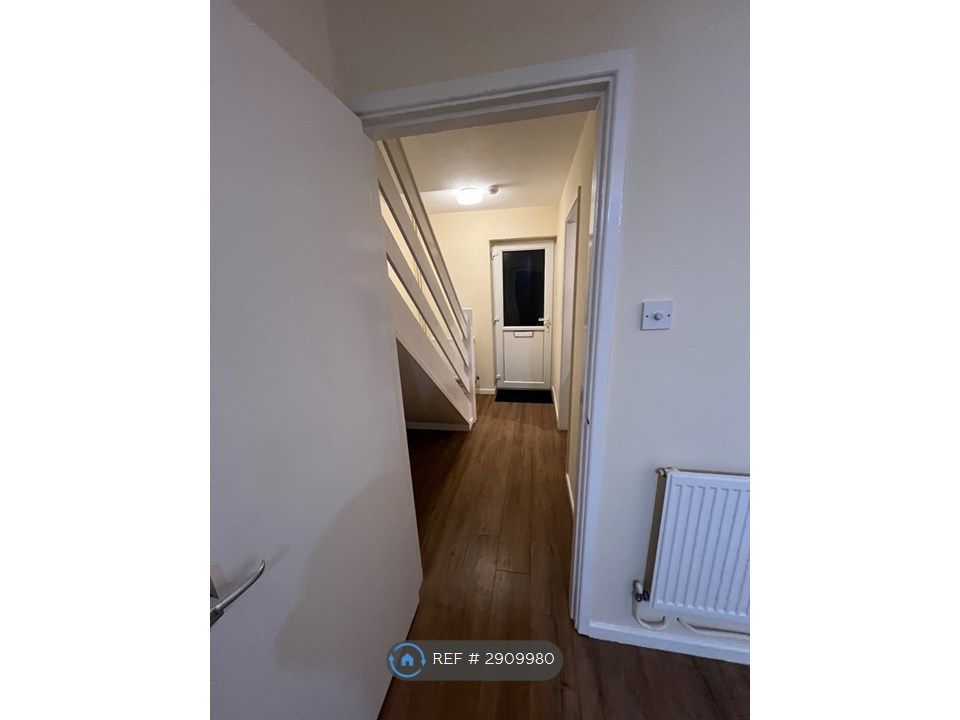 Property photo 3 of 25