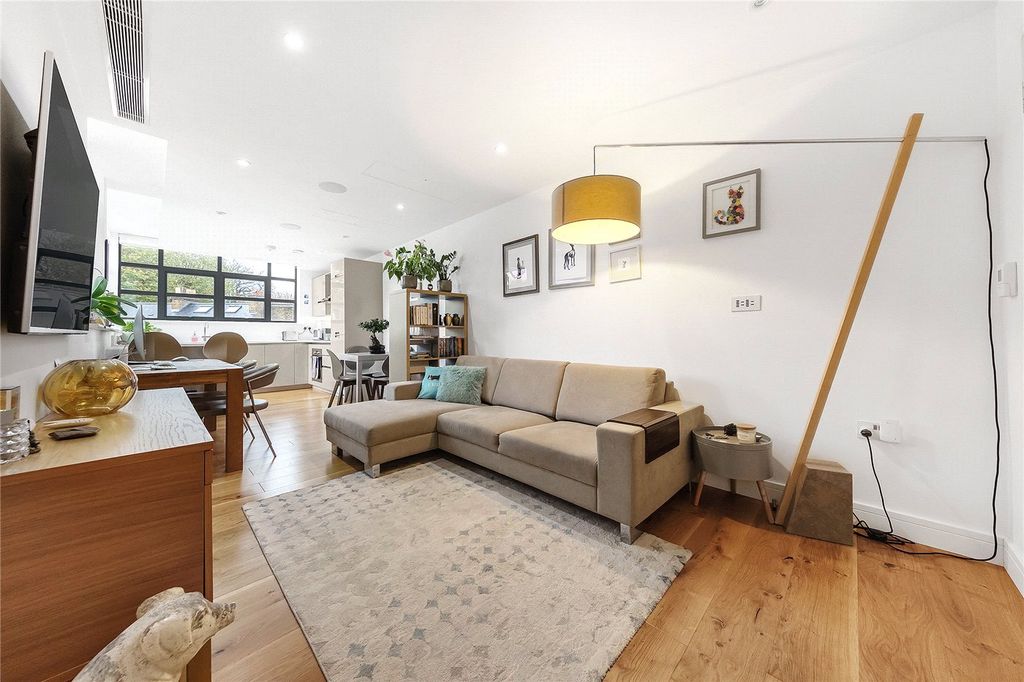 Property photo 2 of 14 Picture No. 02