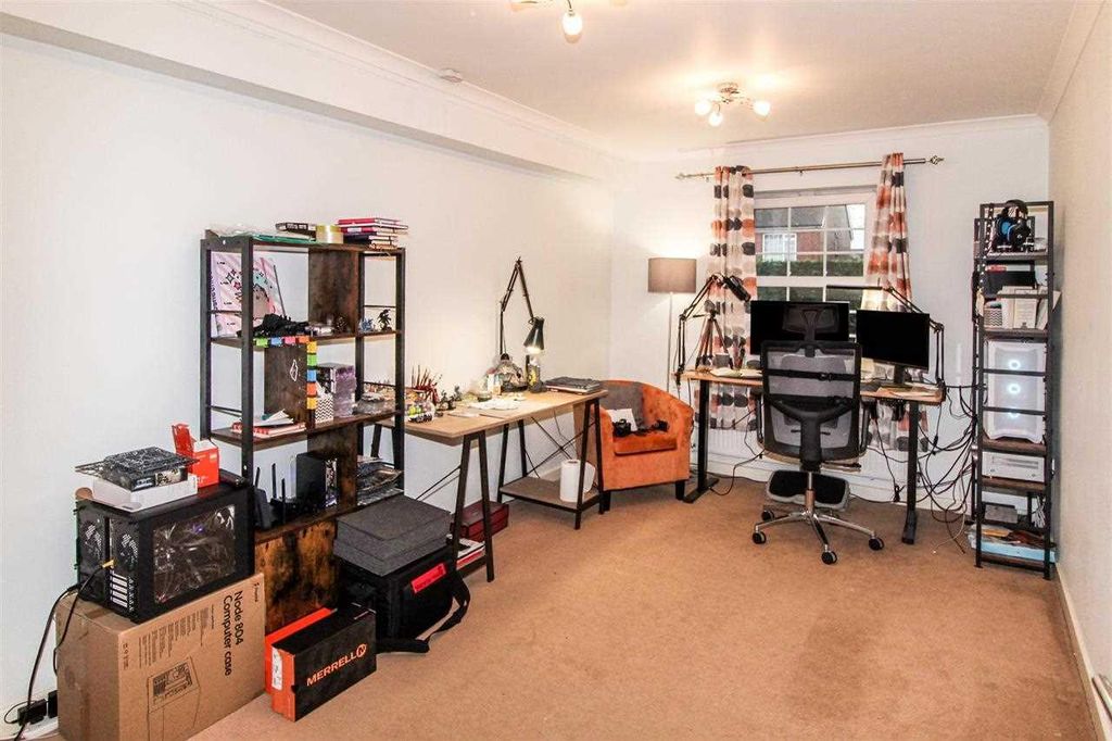 Property photo 2 of 6