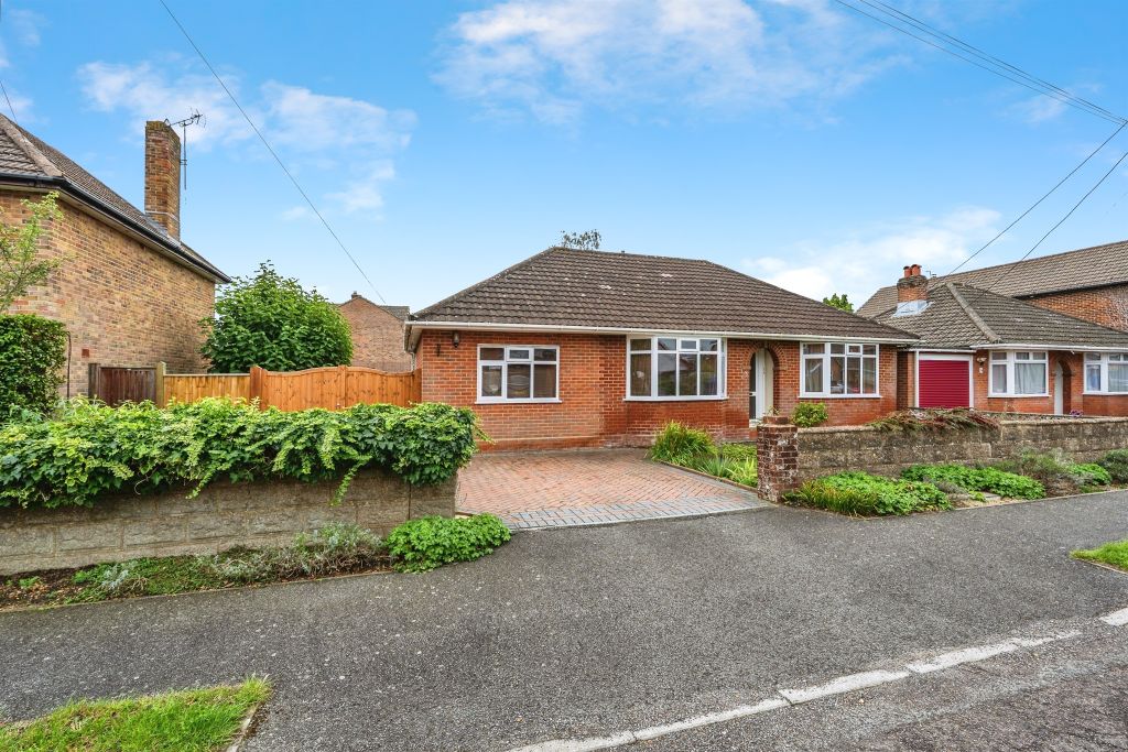Property photo 1 of 17