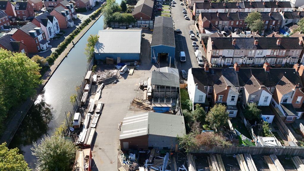 Property photo 2 of 9 Photo 1