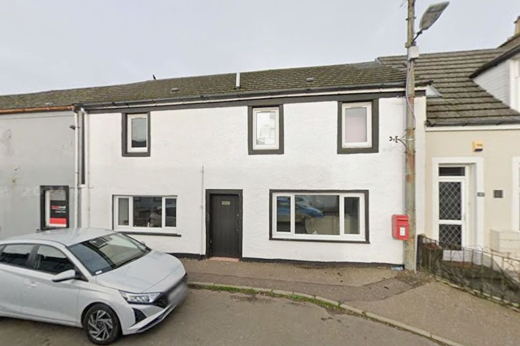 Property photo 1 of 2