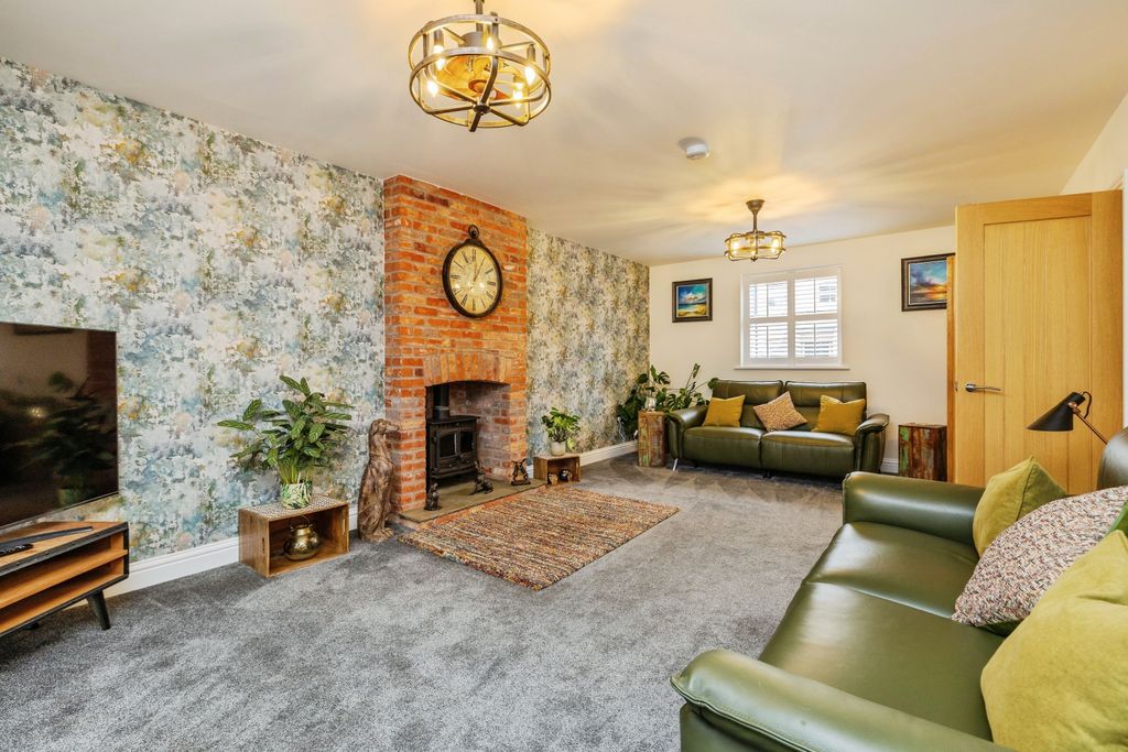 Property photo 2 of 25 Photo #2