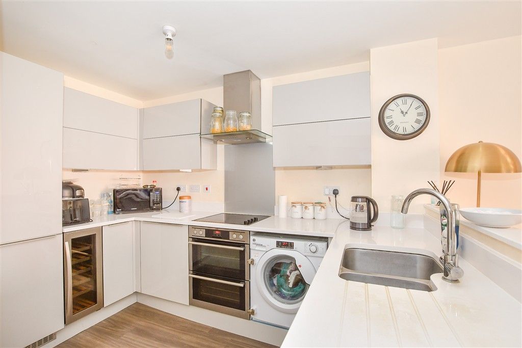 Property photo 3 of 11 Kitchen/Diner