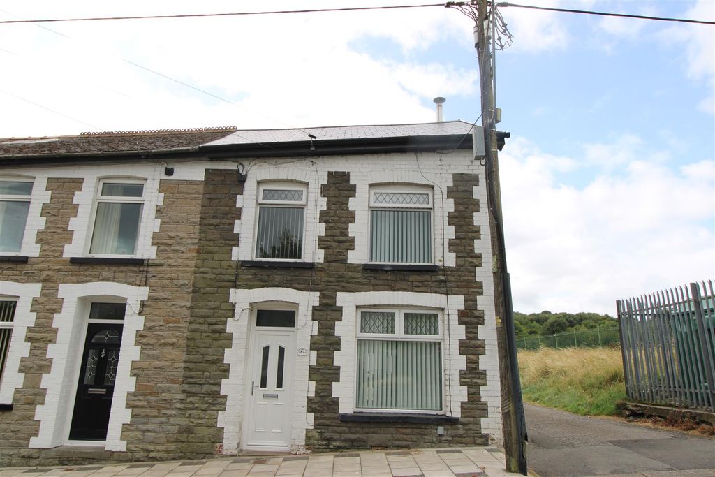 Property photo 1 of 4