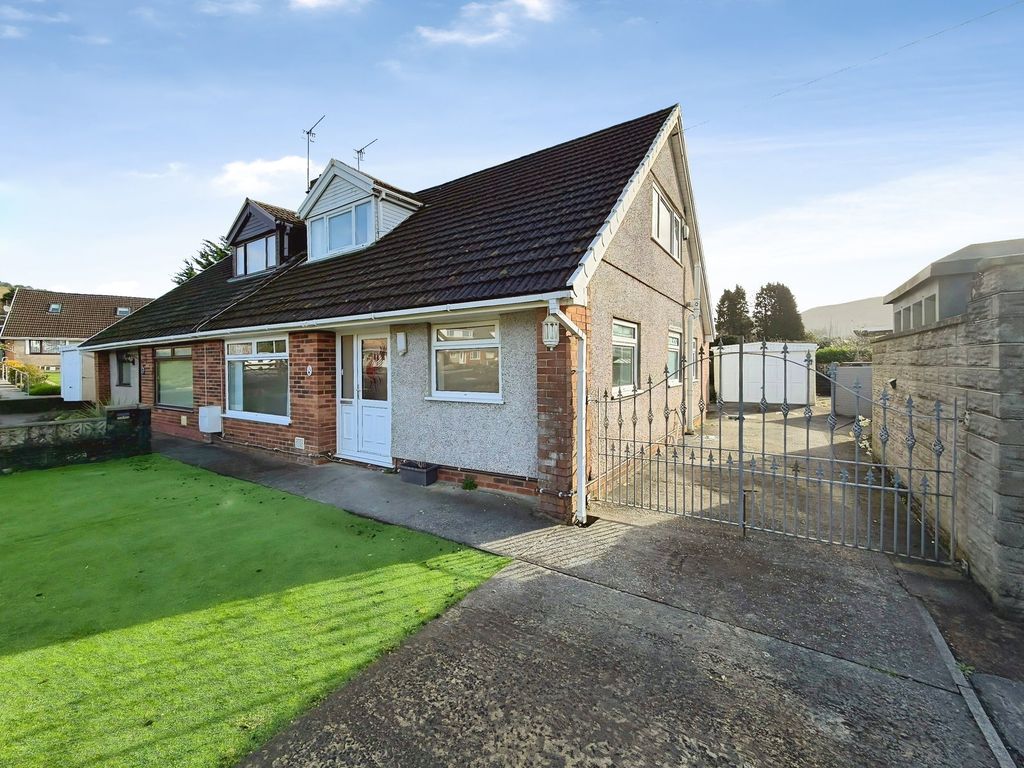 Property photo 3 of 39