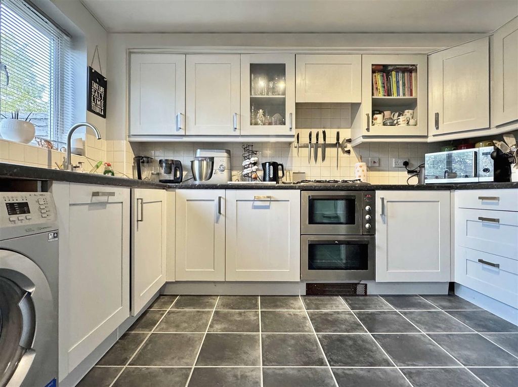 Property photo 2 of 14 Kitchen.Jpg