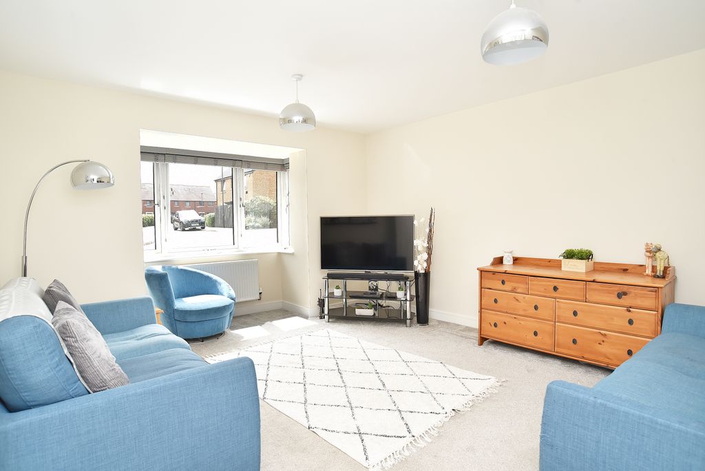 Property photo 3 of 14