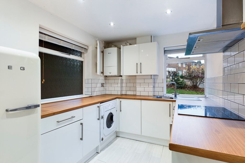 Property photo 2 of 11