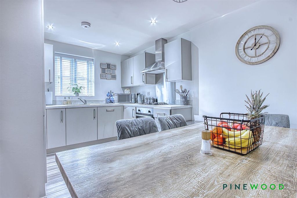 Property photo 2 of 29 Kitchen Diner