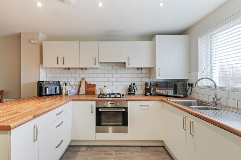 Property photo 2 of 32 Kitchen