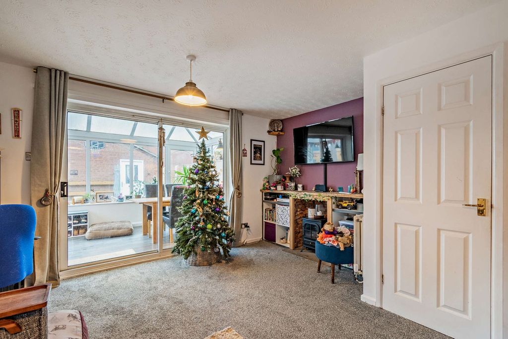 Property photo 3 of 33