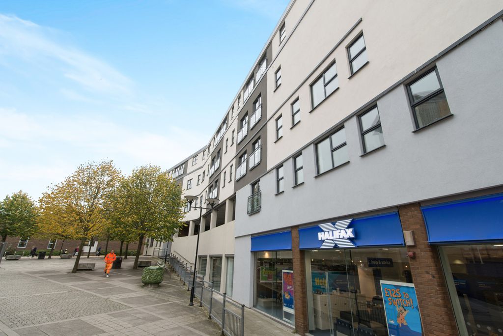 Property photo 3 of 6