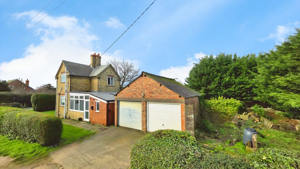 Property photo 2 of 20