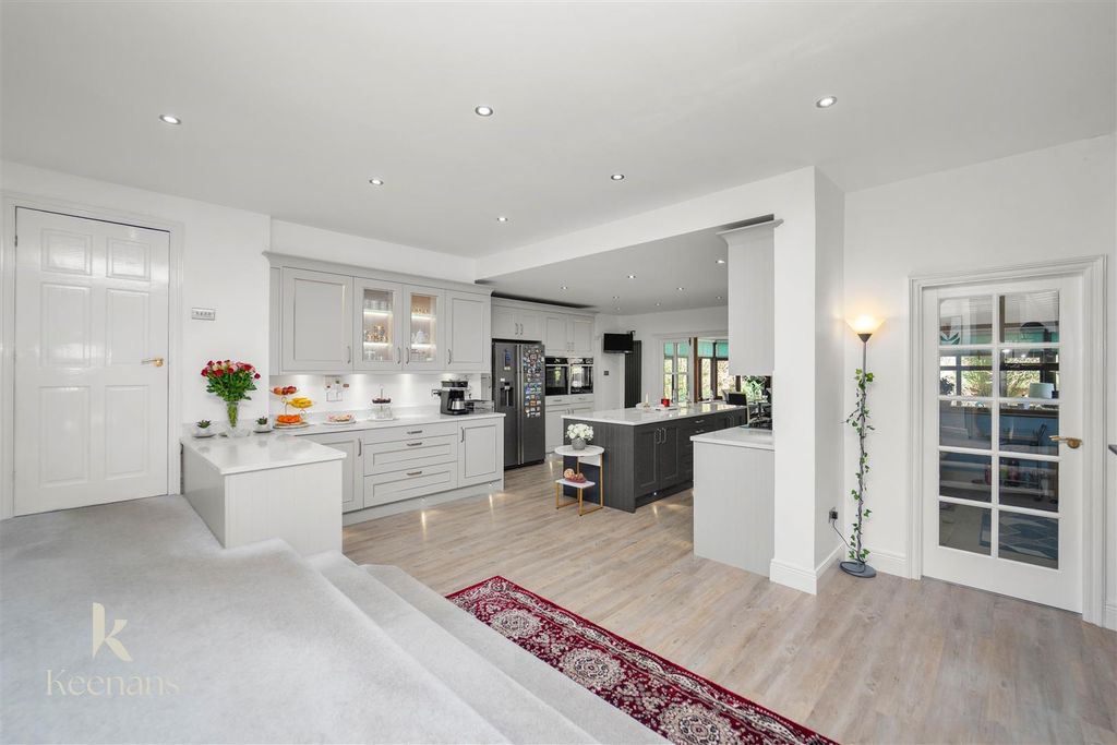 Property photo 3 of 64 3.Jpg