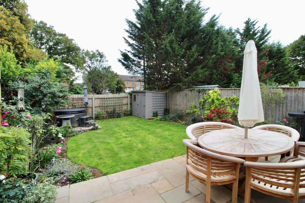 Property photo 3 of 16