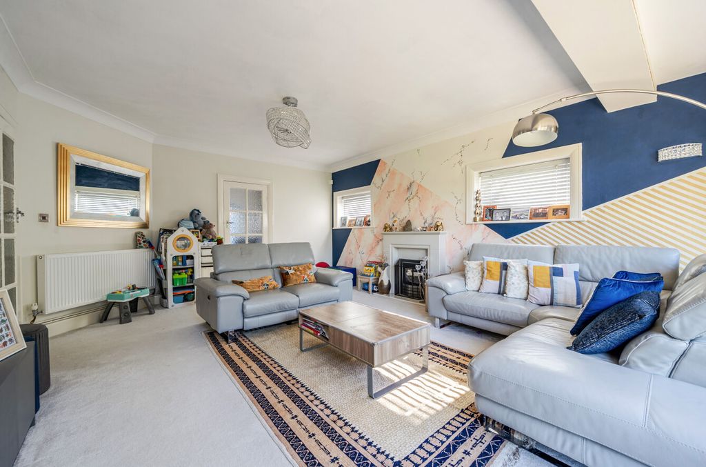 Property photo 2 of 17 1529488-9-1A11B5c...