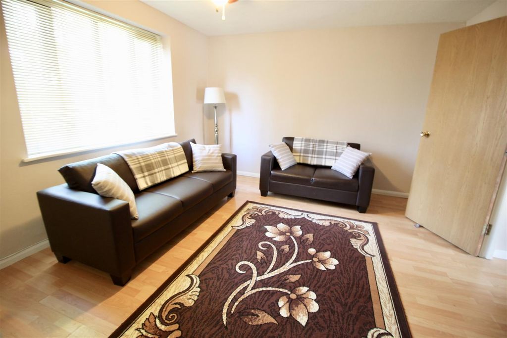 Property photo 2 of 6 Fullsizeoutput_1d9E.Jpeg