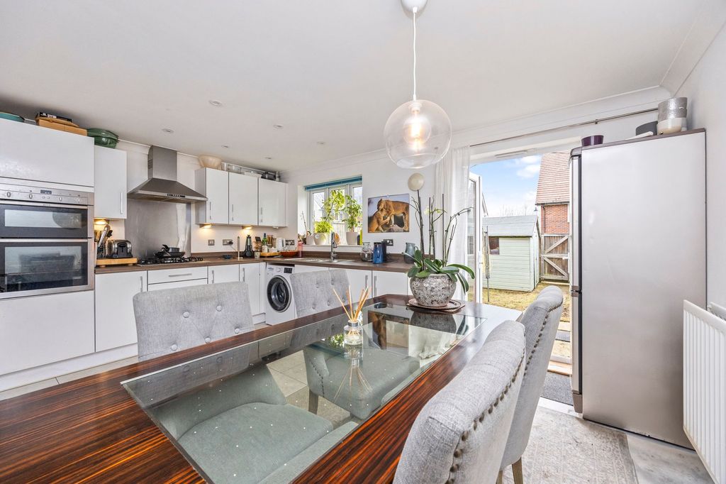 Property photo 2 of 20 Kitchen/Dining