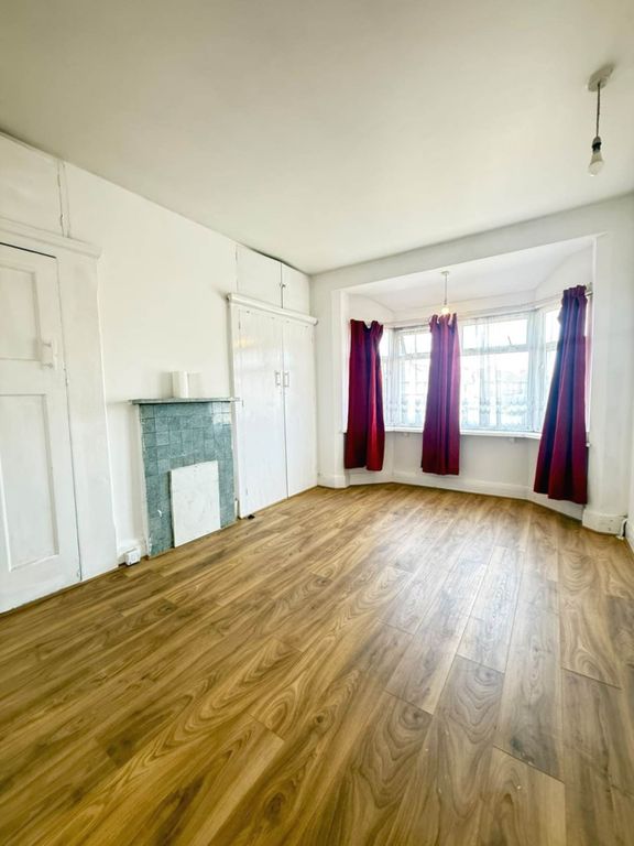 Property photo 2 of 4