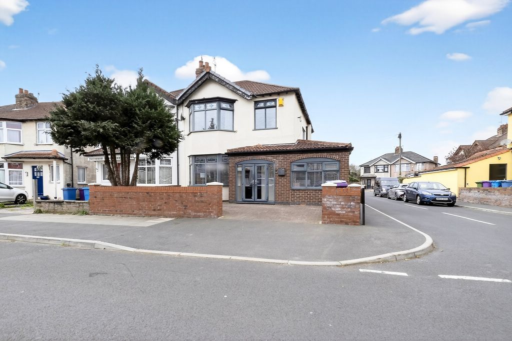 Property photo 1 of 20