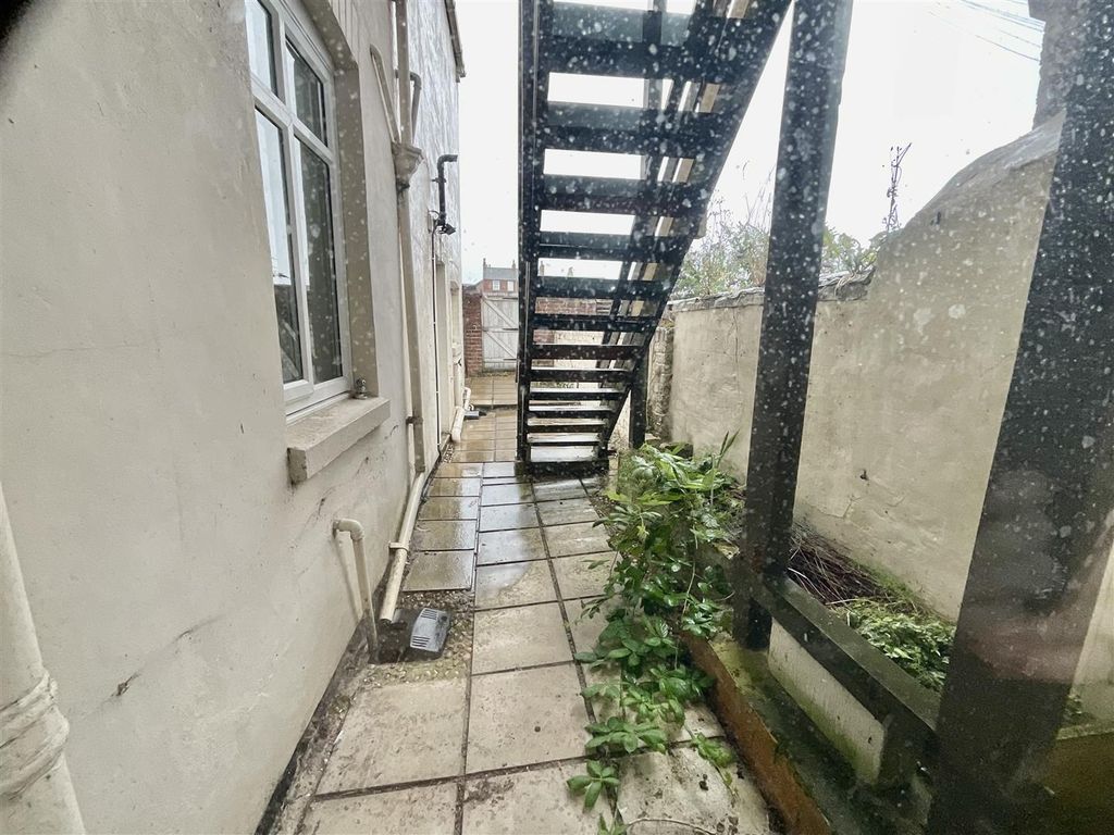 Property photo 3 of 15 Eed76E4C-D3Da-47EE-9Cf5-F597585557C4.Jpeg