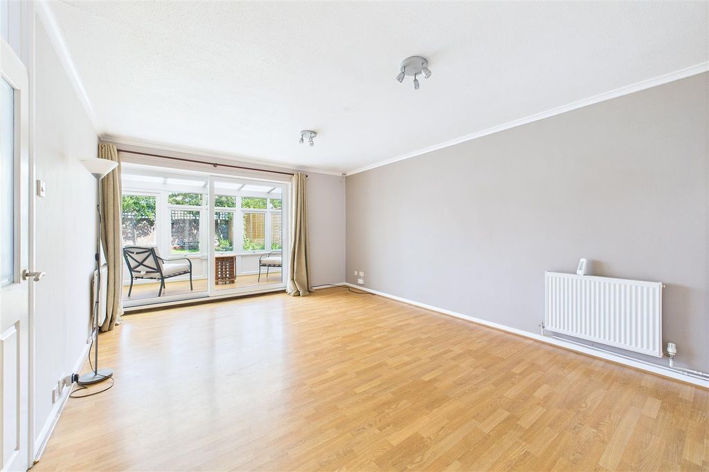 Property photo 3 of 14